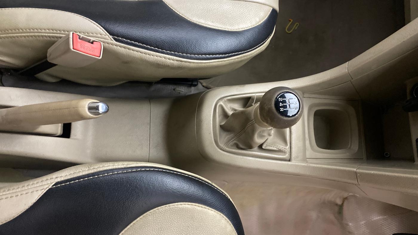 2014 Maruti Ertiga ZDI, Diesel, Manual, 1,31,702 km, Gear Lever