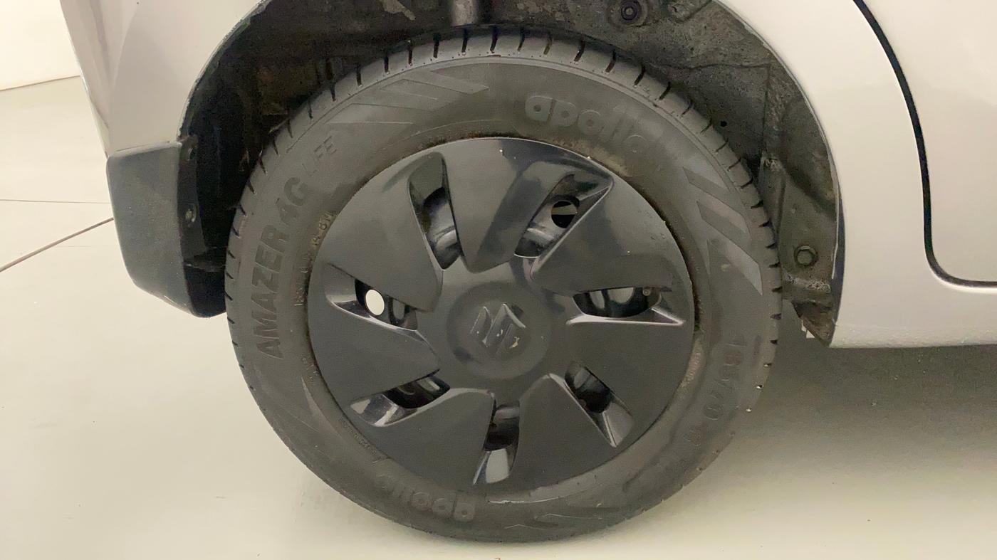 2017 Maruti Celerio VXI CNG, CNG, Manual, 79,682 km, Right Rear Wheel