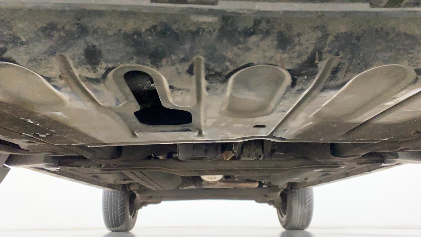 2017 Renault Duster RXL PETROL, Petrol, Manual, 50,772 km, Front Underbody