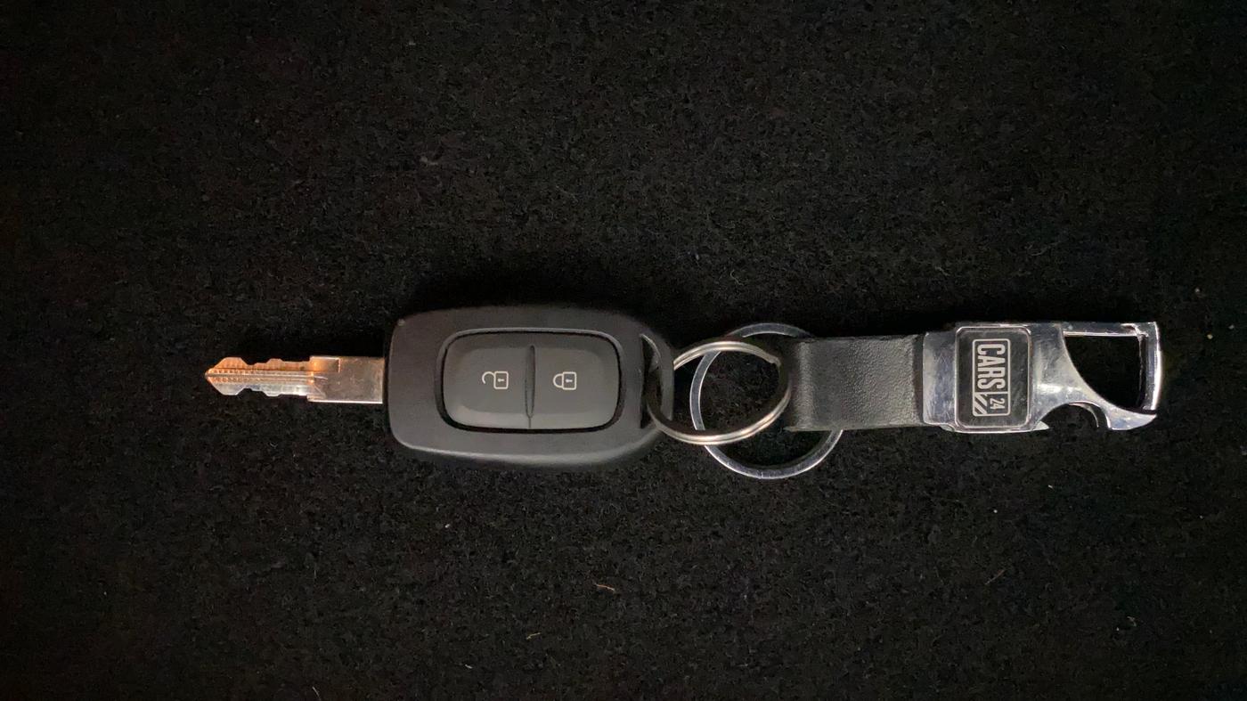 2017 Renault Duster RXL PETROL, Petrol, Manual, 50,772 km, Key Close Up