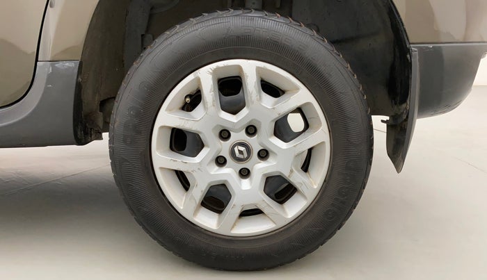 2017 Renault Duster RXL PETROL, Petrol, Manual, 50,772 km, Left Rear Wheel