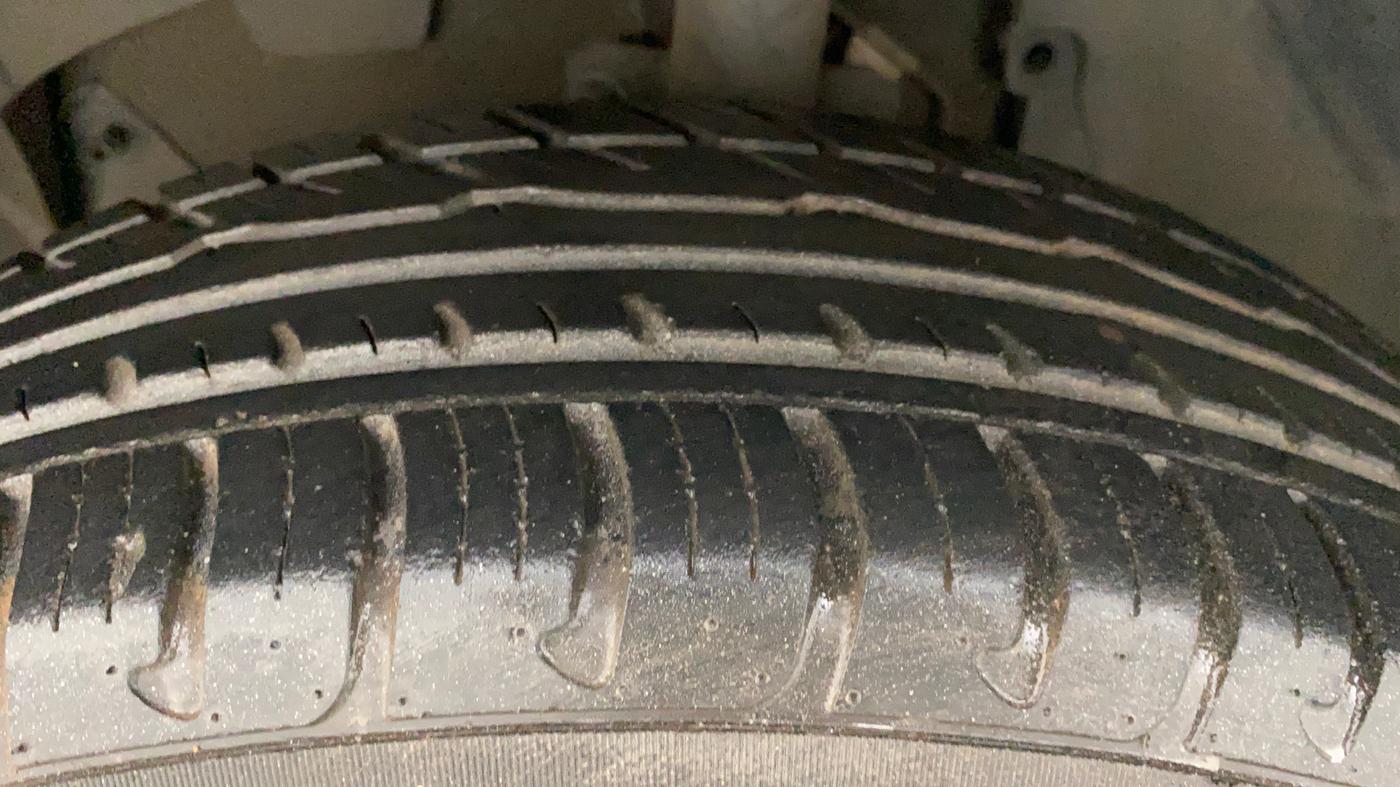 2017 Renault Duster RXL PETROL, Petrol, Manual, 50,772 km, Left Rear Tyre Tread