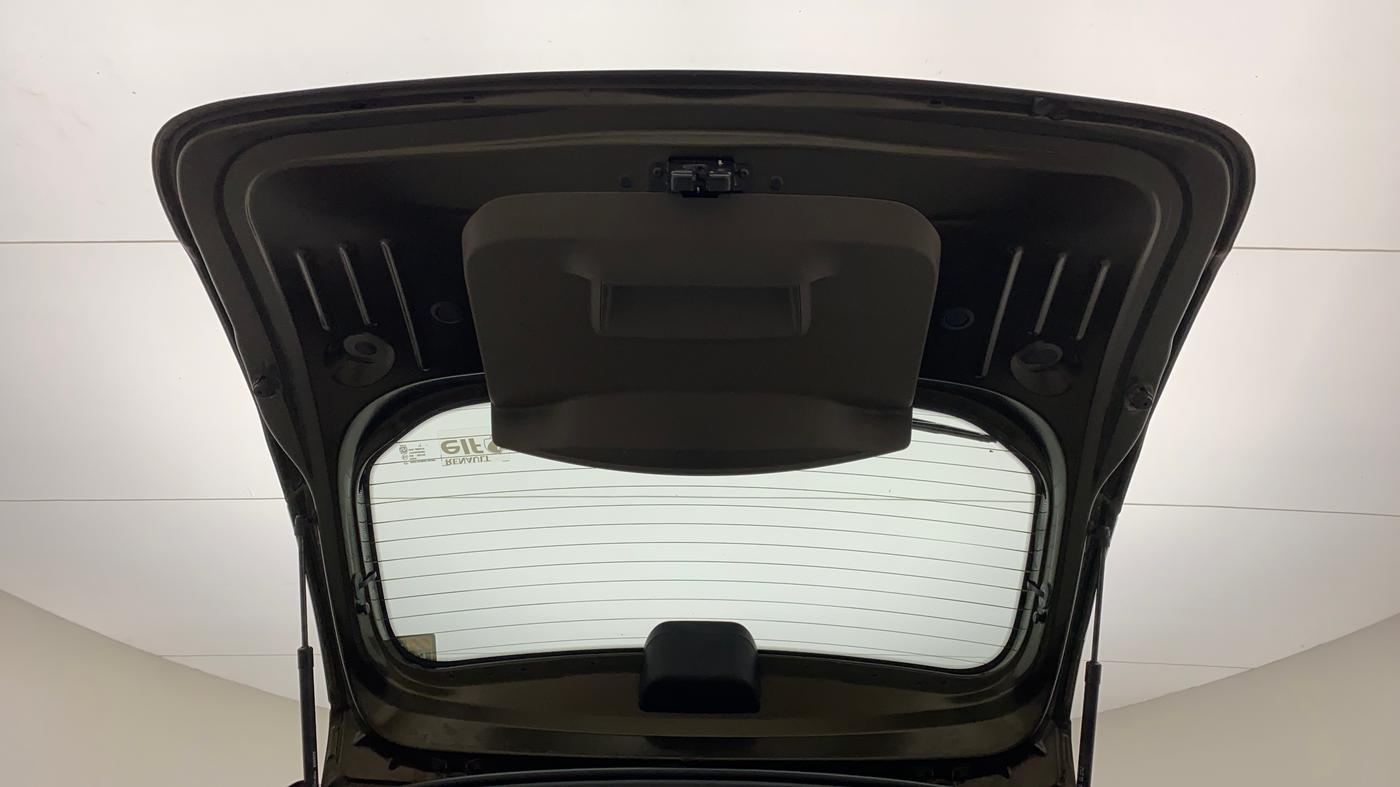 2017 Renault Duster RXL PETROL, Petrol, Manual, 50,772 km, Boot Door Open