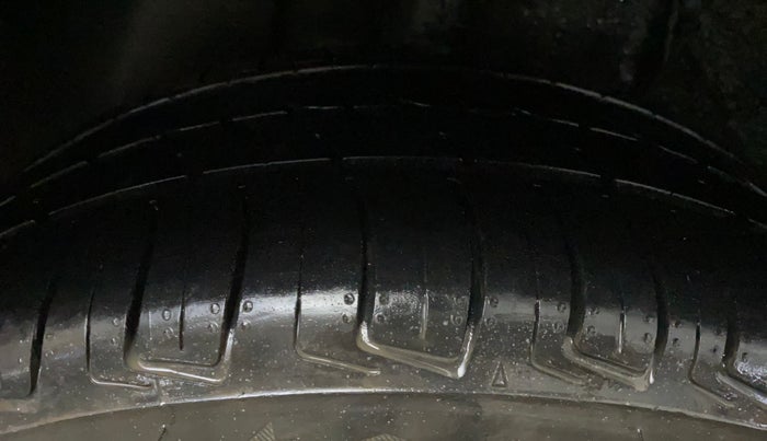 2020 Tata ALTROZ XZ PLUS PETROL, Petrol, Manual, 67,821 km, Right Rear Tyre Tread