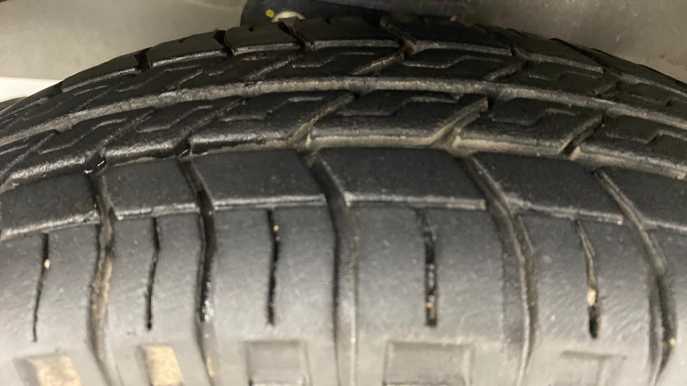 2020 Maruti Eeco 5 STR WITH AC PLUSHTR, Petrol, Manual, 7,951 km, Left Front Tyre Tread