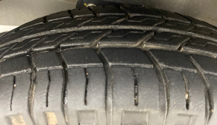 2020 Maruti Eeco 5 STR WITH AC PLUSHTR, Petrol, Manual, 7,951 km, Left Front Tyre Tread