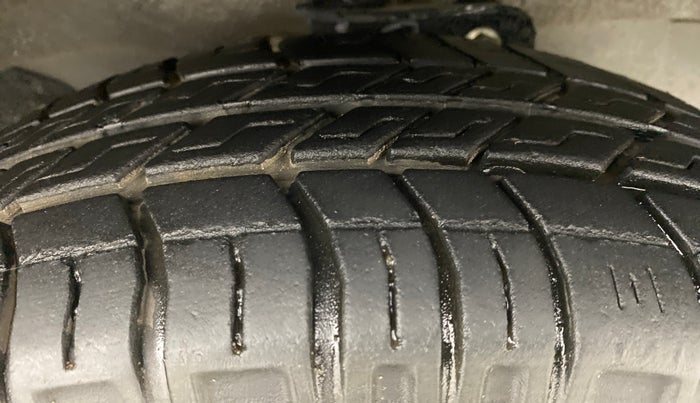 2020 Maruti Eeco 5 STR WITH AC PLUSHTR, Petrol, Manual, 7,951 km, Right Front Tyre Tread