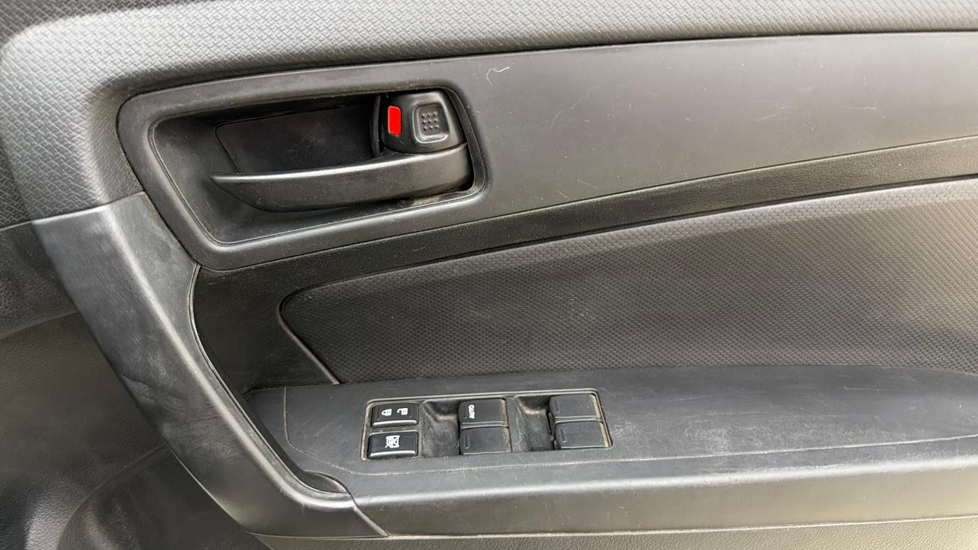 2022 Maruti BREZZA LXI, Petrol, Manual, 75,203 km, Driver Side Door Panels Control