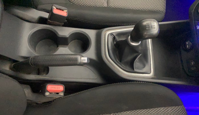 2017 Hyundai Creta S PLUS 1.4 DIESEL, Diesel, Manual, 1,30,442 km, Gear Lever