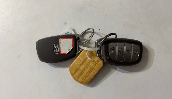 2019 Hyundai VENUE SX PLUS 1.0 TURBO DCT, Petrol, Automatic, 24,143 km, Key Close Up