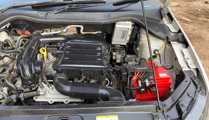 2021 Volkswagen Polo COMFORTLINE 1.0L MPI, Petrol, Manual, 66,725 km, Engine View - Left