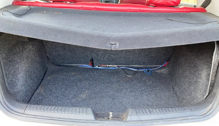 2021 Volkswagen Polo COMFORTLINE 1.0L MPI, Petrol, Manual, 66,725 km, Boot Inside