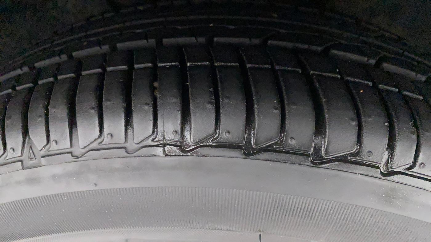 2022 Tata TIAGO NRG XZ AMT, Petrol, Automatic, 5,335 km, Right Front Tyre Tread
