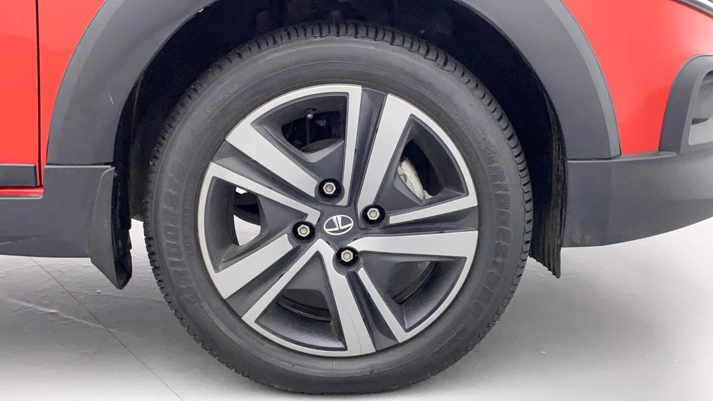 2022 Tata TIAGO NRG XZ AMT, Petrol, Automatic, 5,335 km, Right Front Wheel
