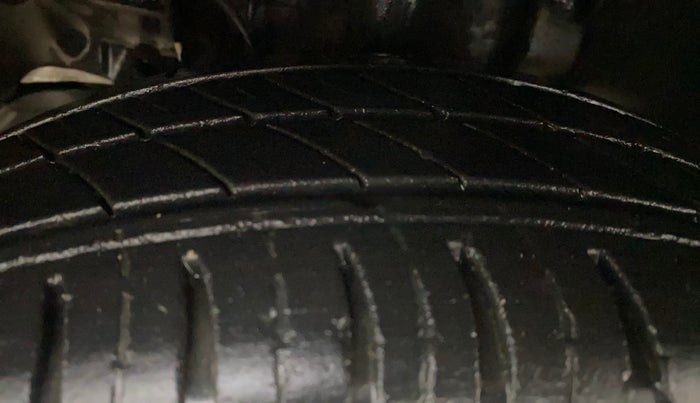 2022 Tata Tiago XE PETROL, Petrol, Manual, 32,634 km, Left Front Tyre Tread