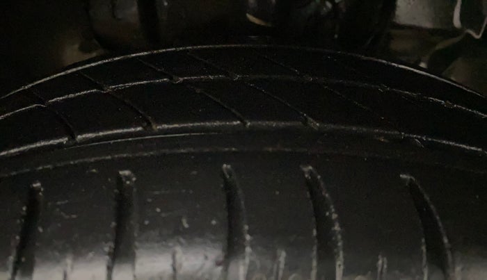 2022 Tata Tiago XE PETROL, Petrol, Manual, 32,634 km, Right Front Tyre Tread