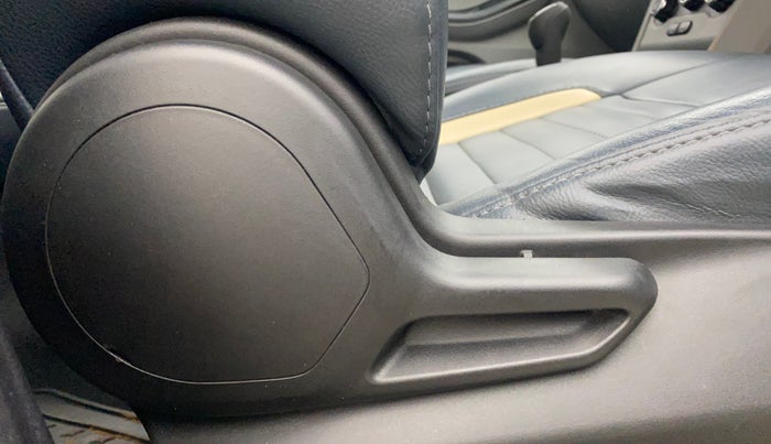 2022 Tata Tiago XE PETROL, Petrol, Manual, 32,634 km, Driver Side Adjustment Panel
