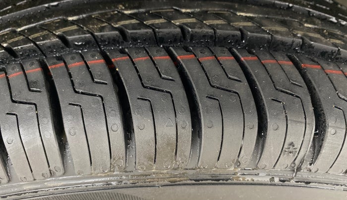 2020 Renault Kwid RXT 1.0 AMT (O), Petrol, Automatic, 40,182 km, Left Rear Tyre Tread