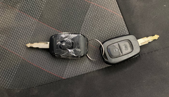 2020 Renault Kwid RXT 1.0 AMT (O), Petrol, Automatic, 40,182 km, Key Close Up