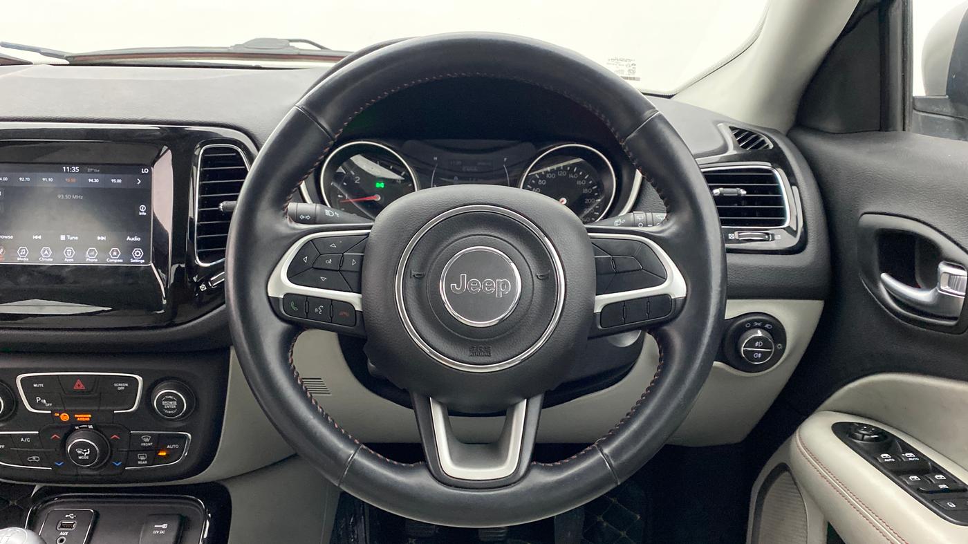2017 Jeep Compass 2.0 LIMITED 4*2, Diesel, Manual, 68,193 km, Steering Wheel Close Up