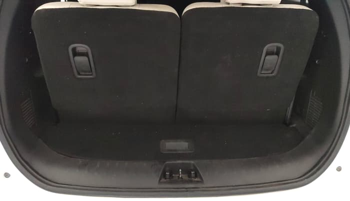 2024 Mahindra XUV700 AX 7 LUXURY D AT 7 STR, Diesel, Automatic, 52,611 km, Boot Inside
