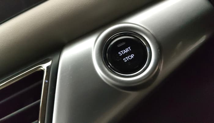 2024 Mahindra XUV700 AX 7 LUXURY D AT 7 STR, Diesel, Automatic, 52,611 km, Keyless Start/ Stop Button