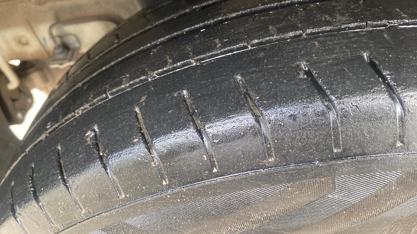 2020 Hyundai VENUE S+ 1.2, Petrol, Manual, 68,138 km, Right Rear Tyre Tread