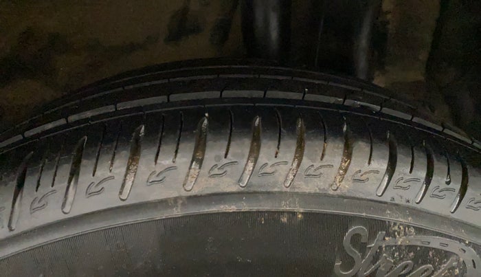 2020 KIA SONET HTX 1.0 IMT, Petrol, Manual, 17,607 km, Left Rear Tyre Tread