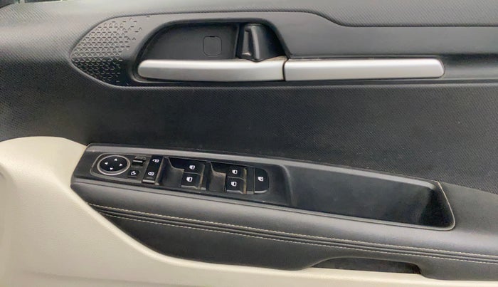 2020 KIA SONET HTX 1.0 IMT, Petrol, Manual, 17,607 km, Driver Side Door Panels Control