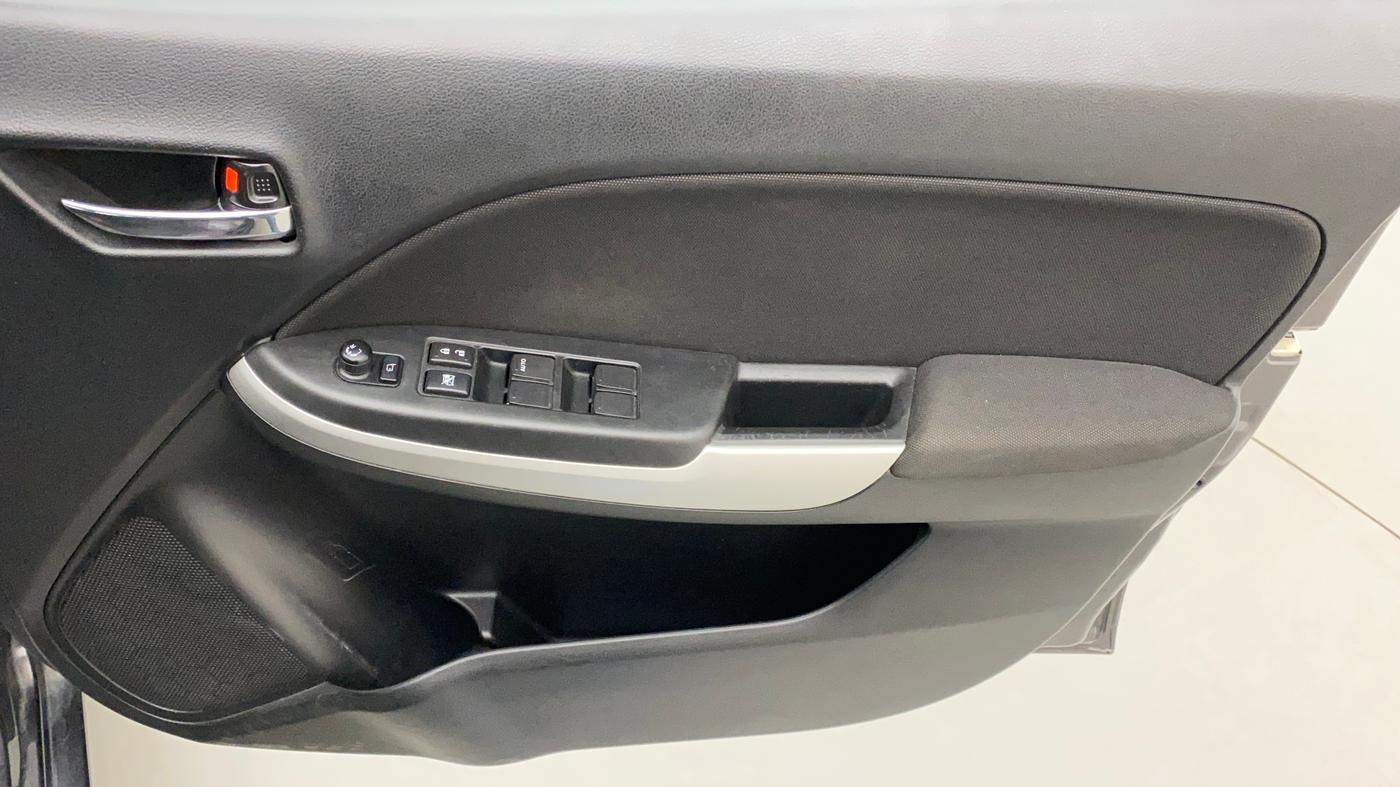 2016 Maruti Baleno DELTA PETROL 1.2, Petrol, Manual, 50,318 km, Driver Side Door Panels Control