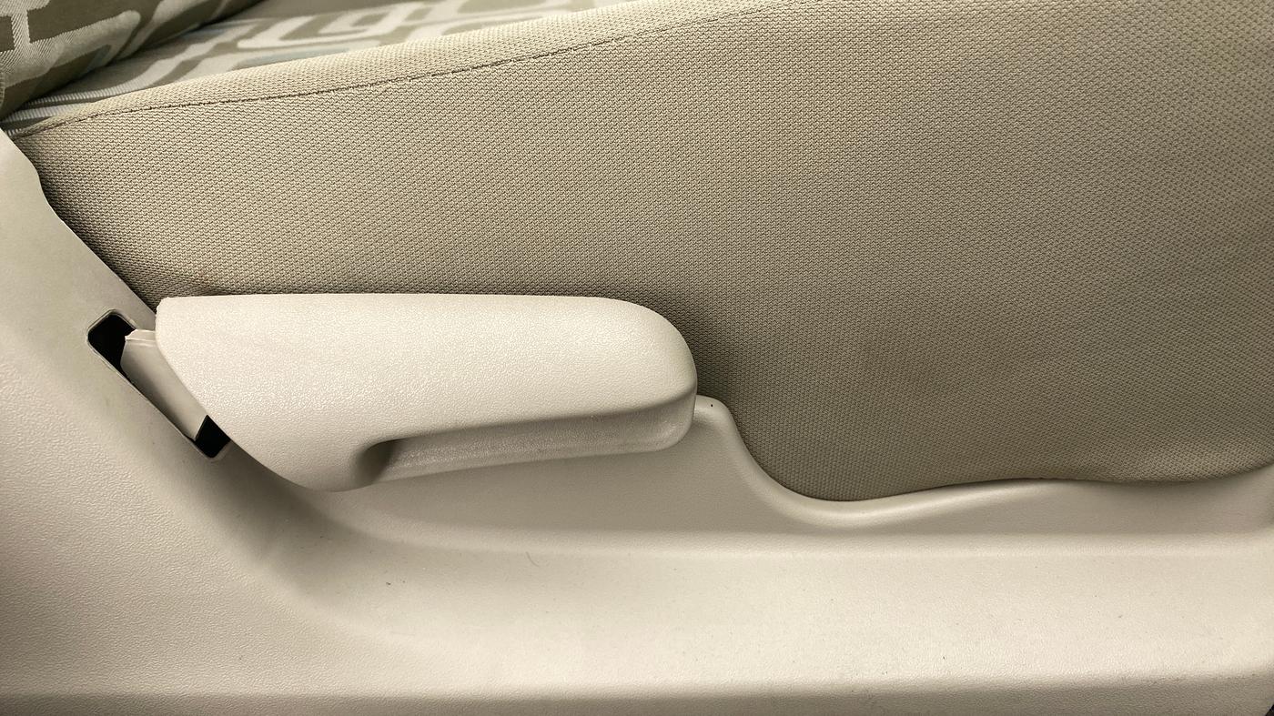 2019 Maruti Celerio VXI d, Petrol, Manual, 16,268 km, Driver Side Adjustment Panel