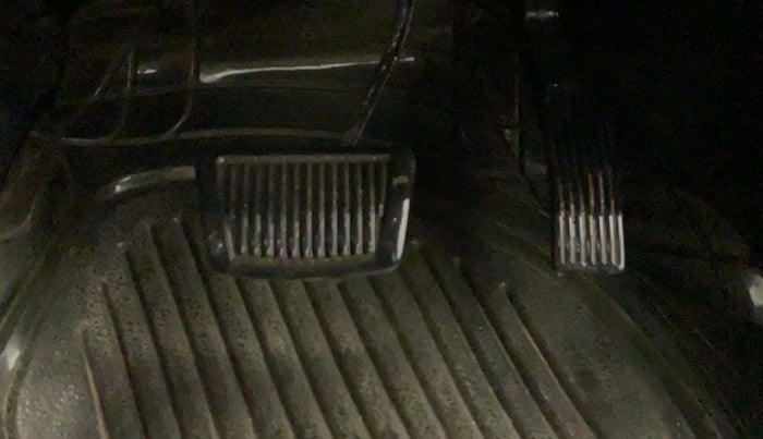 2014 Hyundai Verna FLUIDIC 1.6 VTVT SX AT, Petrol, Automatic, 55,030 km, Pedals