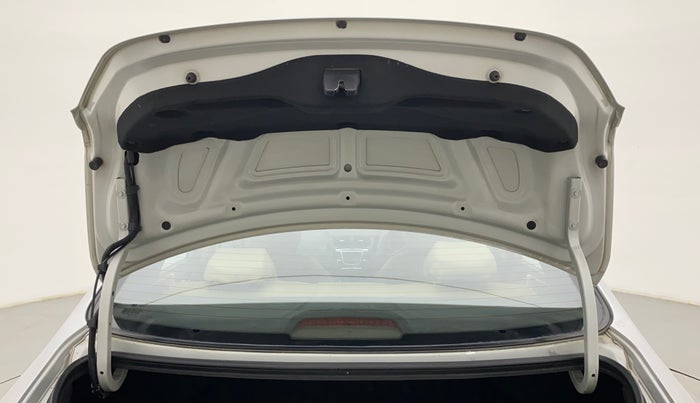 2014 Hyundai Verna FLUIDIC 1.6 VTVT SX AT, Petrol, Automatic, 55,030 km, Boot Door Open