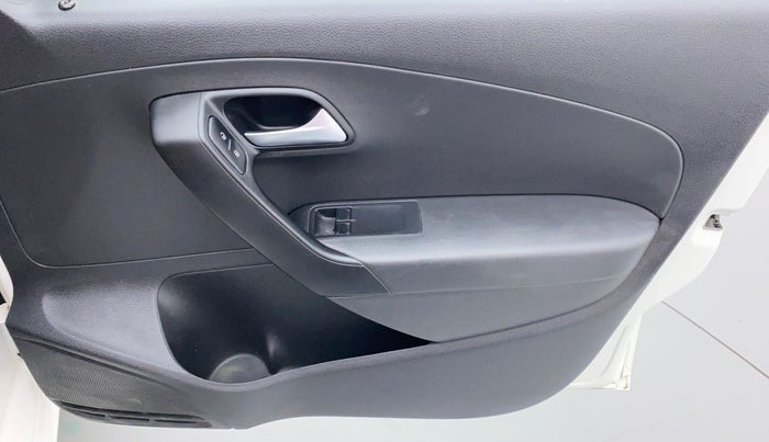 2019 Volkswagen Ameo Trendline 1.0, Petrol, Manual, 77,643 km, Driver Side Door Panels Control