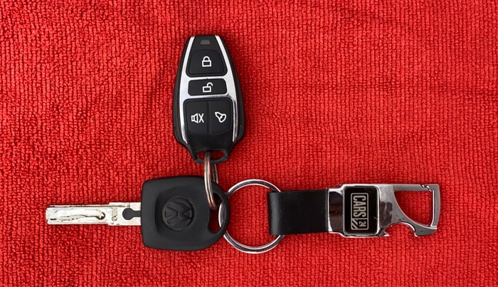 2019 Volkswagen Ameo Trendline 1.0, Petrol, Manual, 77,643 km, Key Close Up