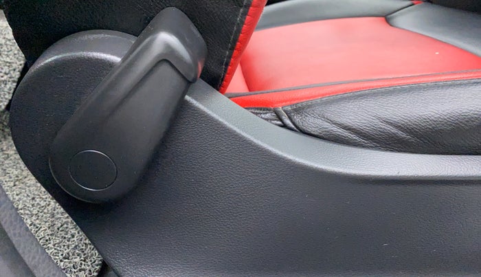 2019 Volkswagen Ameo Trendline 1.0, Petrol, Manual, 77,643 km, Driver Side Adjustment Panel