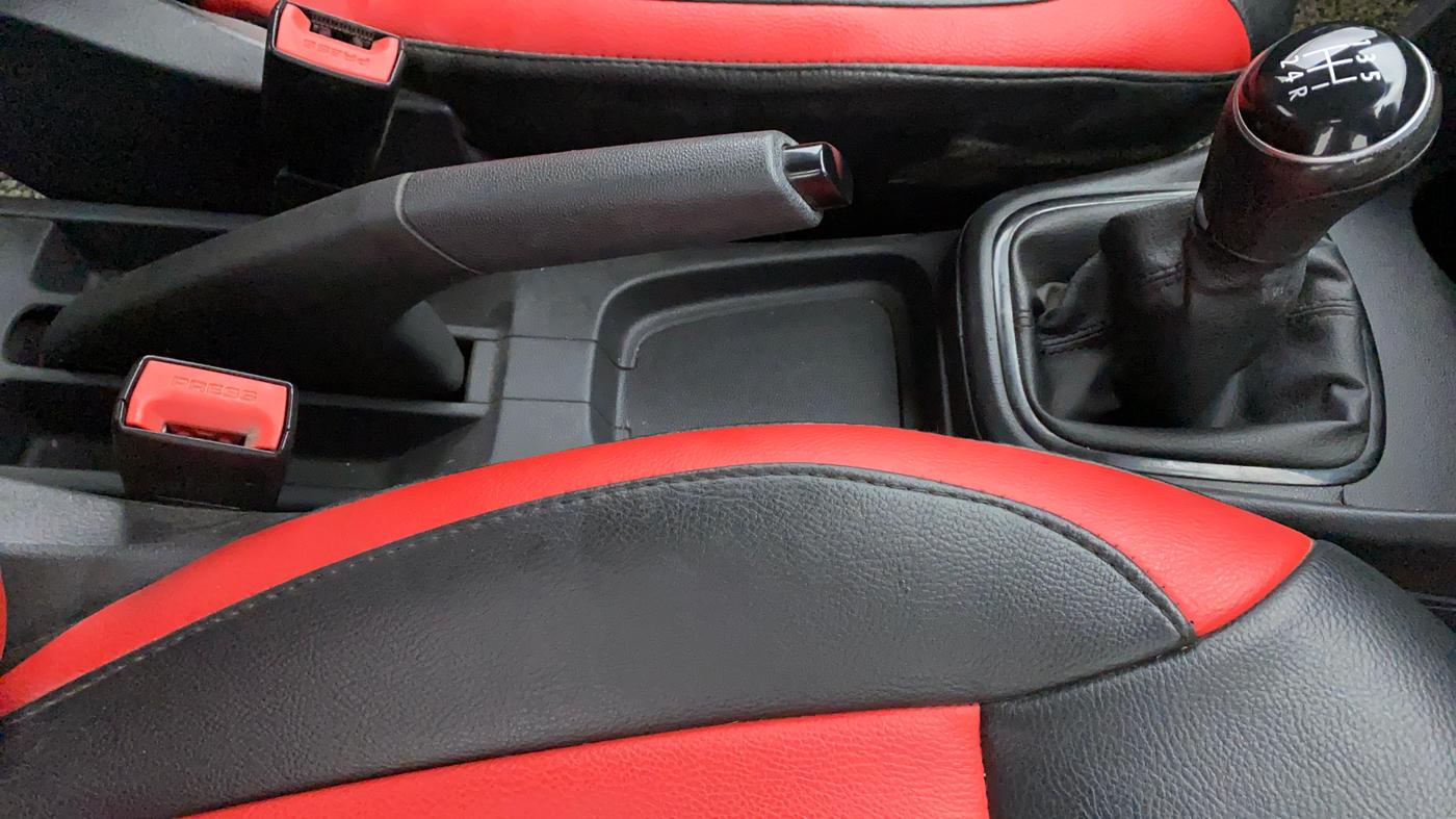 2019 Volkswagen Ameo Trendline 1.0, Petrol, Manual, 77,643 km, Gear Lever
