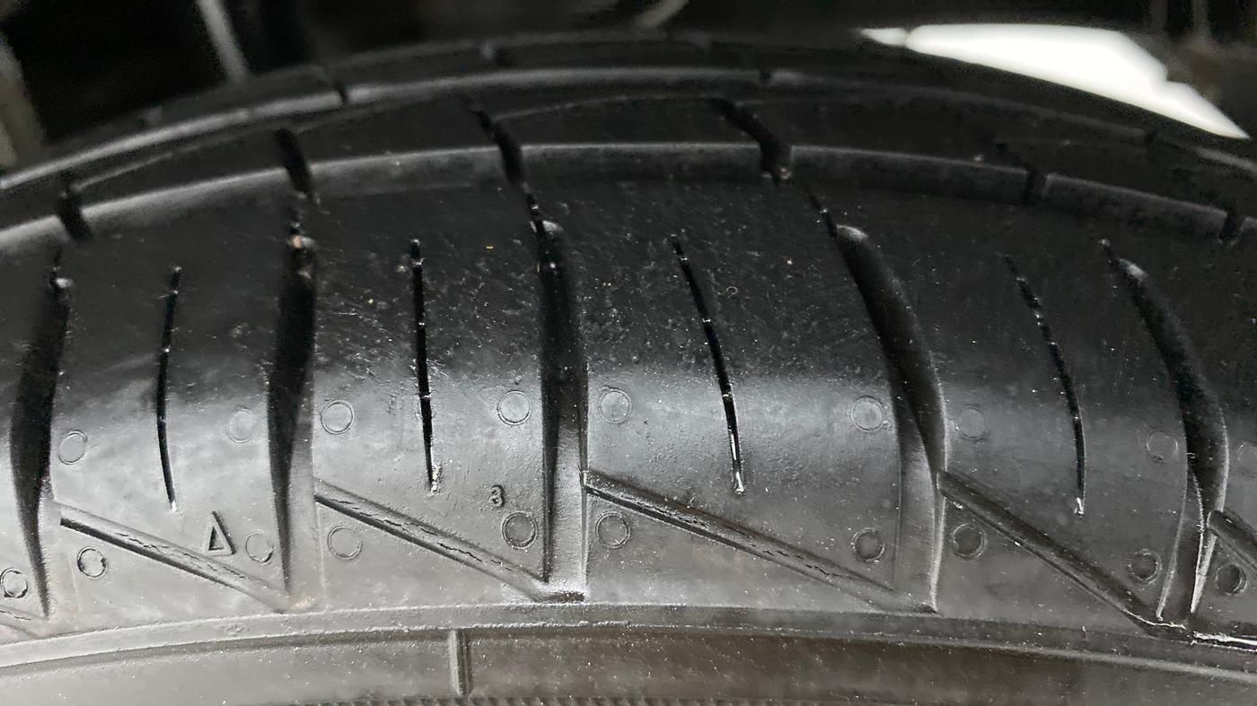 2019 Maruti Alto 800 VXI, Petrol, Manual, 2,418 km, Left Rear Tyre Tread