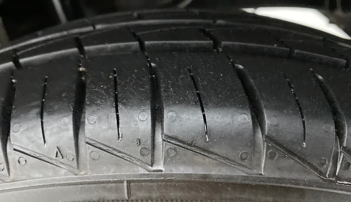 2019 Maruti Alto 800 VXI, Petrol, Manual, 2,418 km, Left Rear Tyre Tread