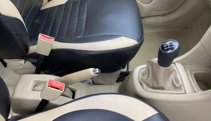 2015 Maruti Ertiga VXI CNG, CNG, Manual, 1,21,416 km, Gear Lever