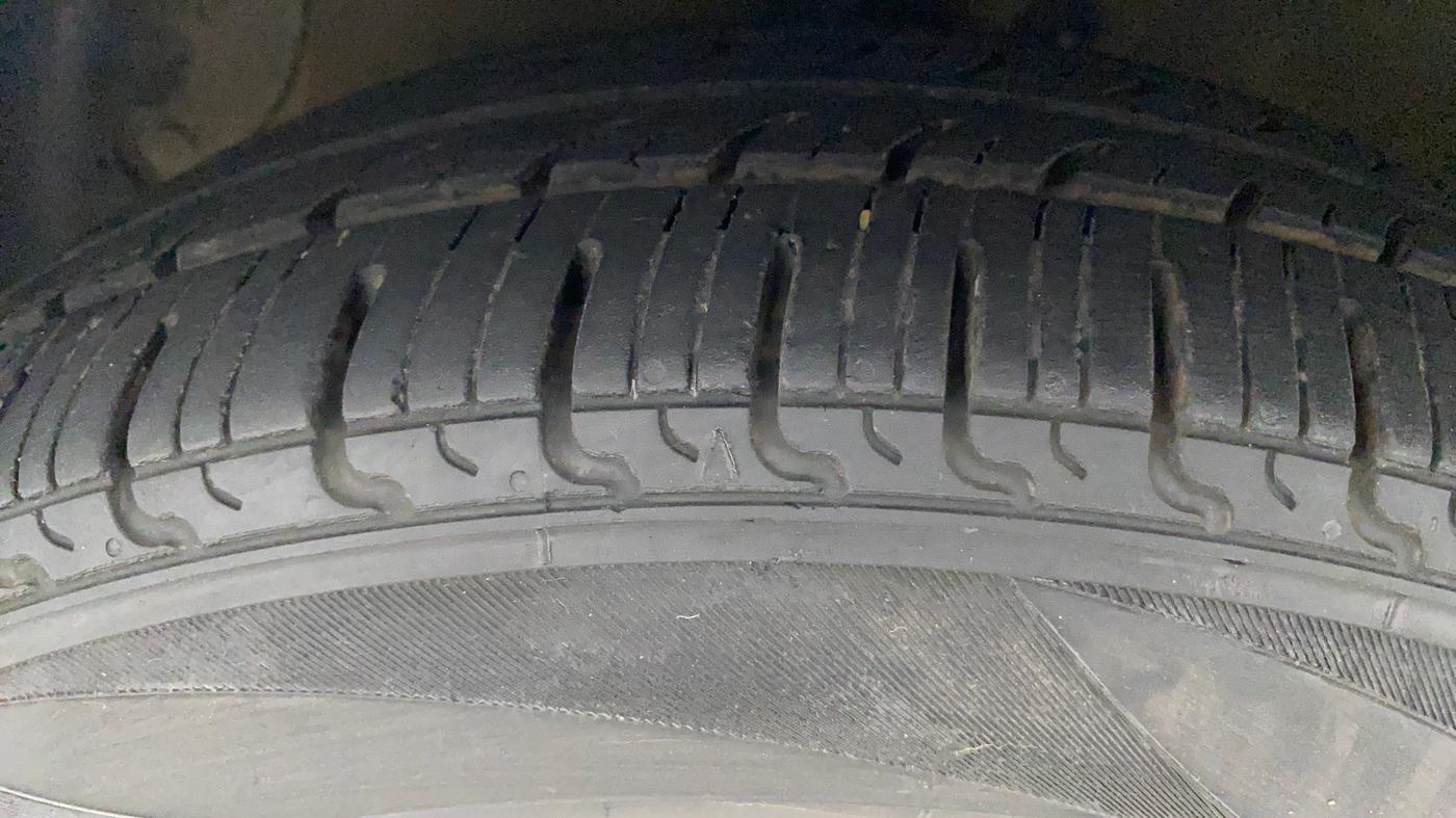 2016 Hyundai Xcent SX 1.2, Petrol, Manual, 57,443 km, Left Front Tyre Tread