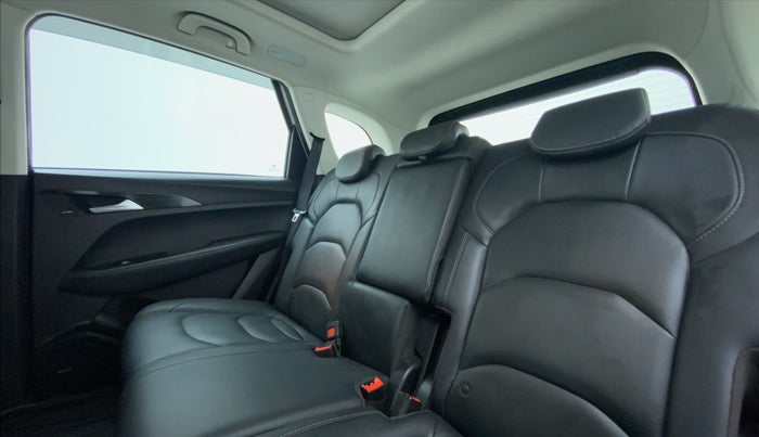 2019 MG HECTOR SHARP 2.0 DIESEL, Diesel, Manual, 56,040 km, Right Side Rear Door Cabin