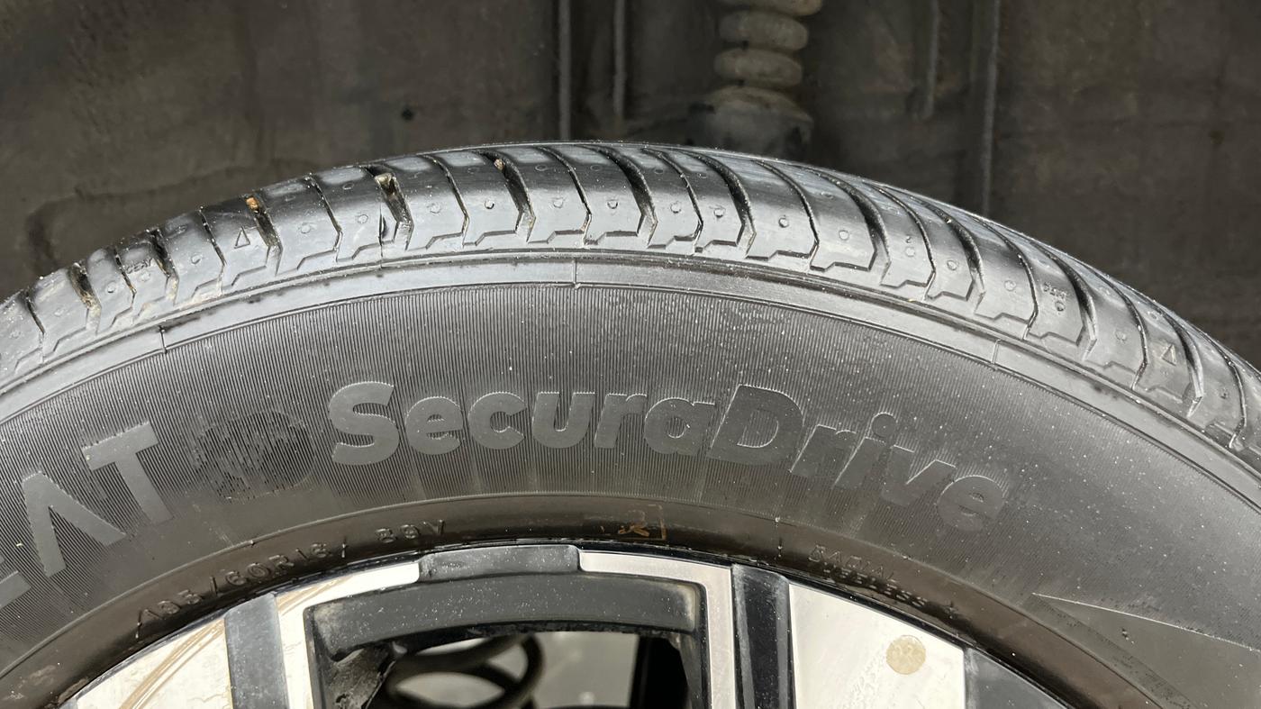 2021 Renault Kiger RXT (O) AMT, Petrol, Automatic, 55,848 km, Left Rear Tyre Tread