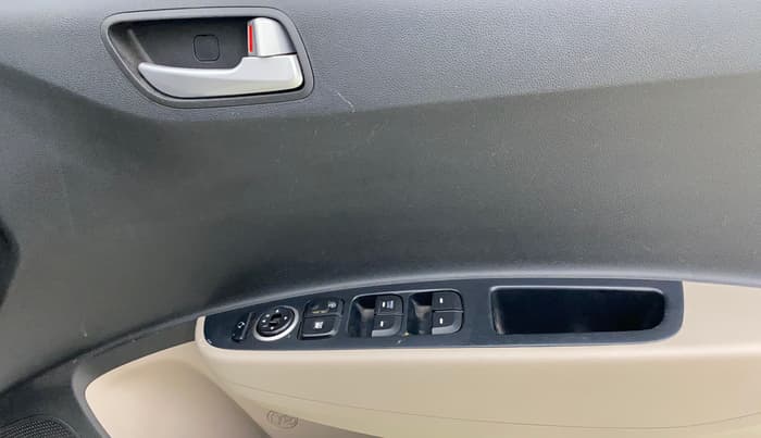 2017 Hyundai Grand i10 SPORTZ (O) AT 1.2 KAPPA VTVT, Petrol, Automatic, 45,708 km, Driver Side Door Panels Control
