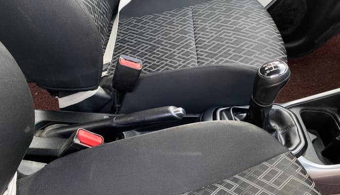 2024 Maruti IGNIS ALPHA 1.2, Petrol, Manual, 21,684 km, Gear Lever