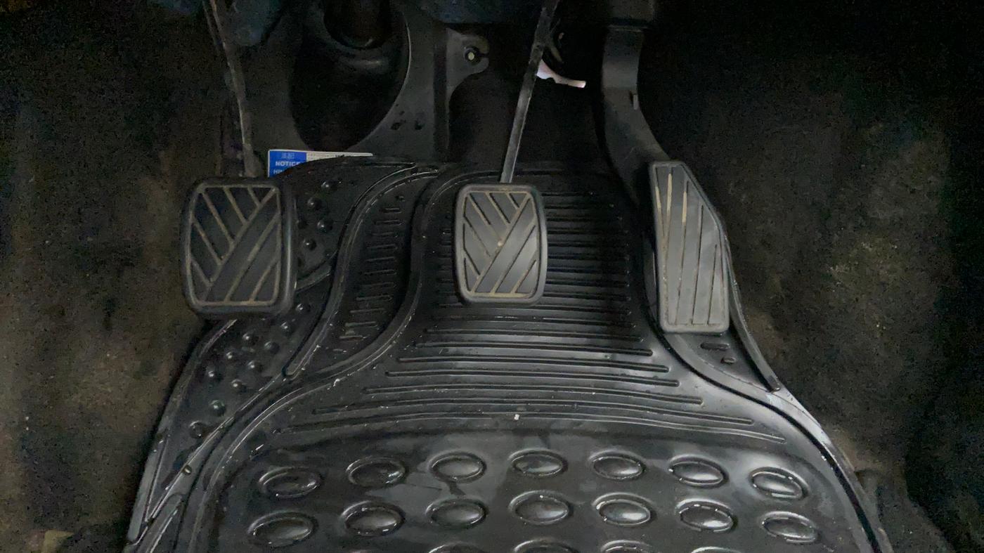 2017 Maruti IGNIS ZETA 1.2 K12, Petrol, Manual, 15,561 km, Pedals