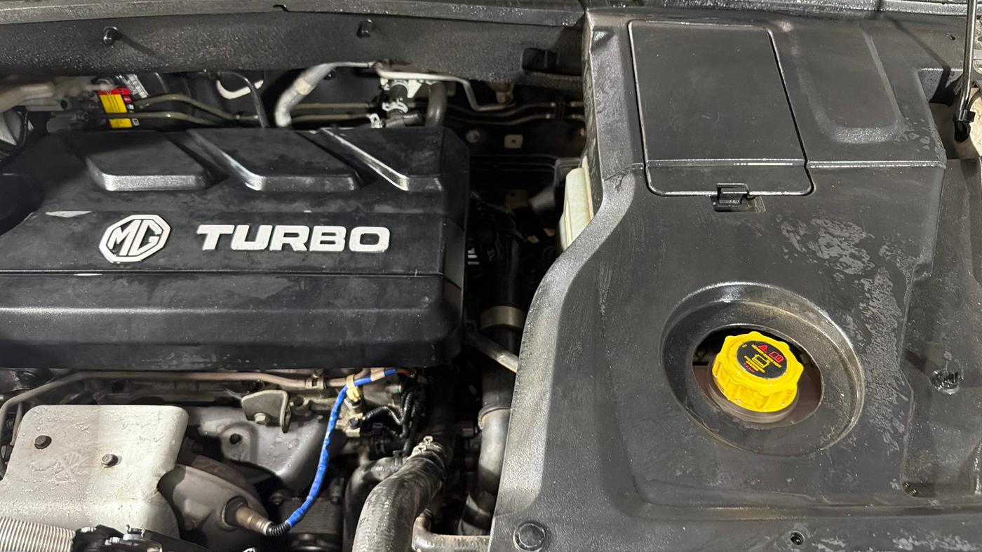 2023 MG HECTOR PLUS SHARP 1.5 PETROL TURBO CVT 6-STR, Petrol, Automatic, 25,994 km, Engine View - Left