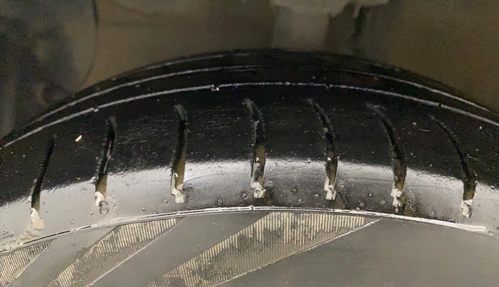 2015 Hyundai Grand i10 ASTA (O) 1.2 KAPPA VTVT, Petrol, Manual, 71,429 km, Left Front Tyre Tread