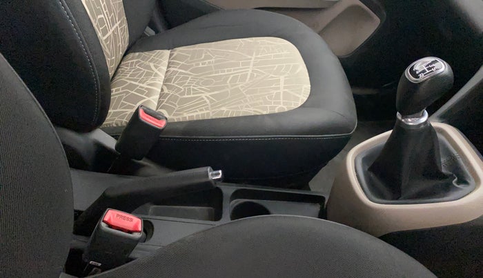 2015 Hyundai Grand i10 ASTA (O) 1.2 KAPPA VTVT, Petrol, Manual, 71,429 km, Gear Lever