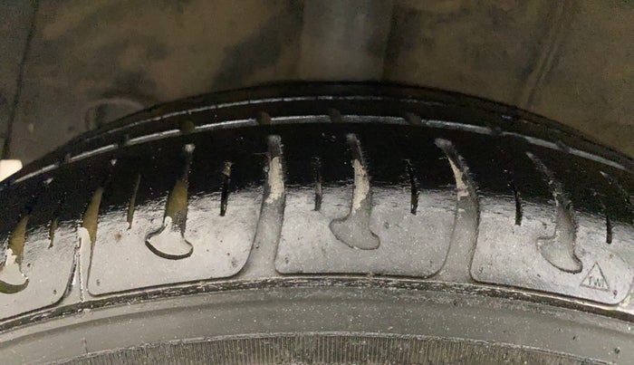 2015 Hyundai Grand i10 ASTA (O) 1.2 KAPPA VTVT, Petrol, Manual, 71,429 km, Right Rear Tyre Tread